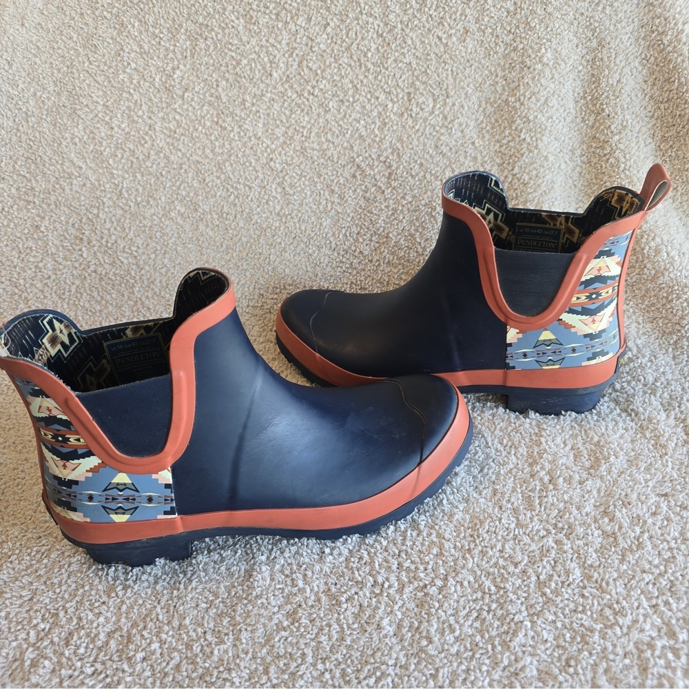 Pendleton Womens Size 10 Sierra Ridge Navy Multi Waterproof Chelsea Rain Boots